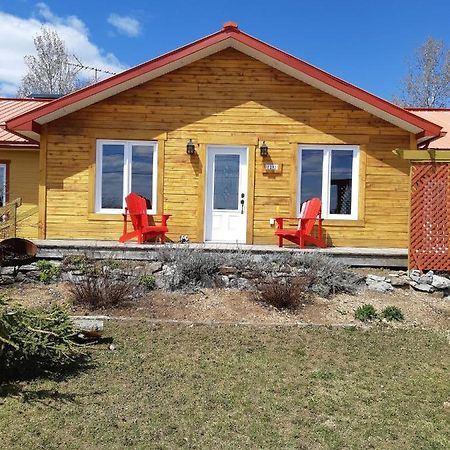 Auberge Ma Maison Sainte-Melanie Exterior foto